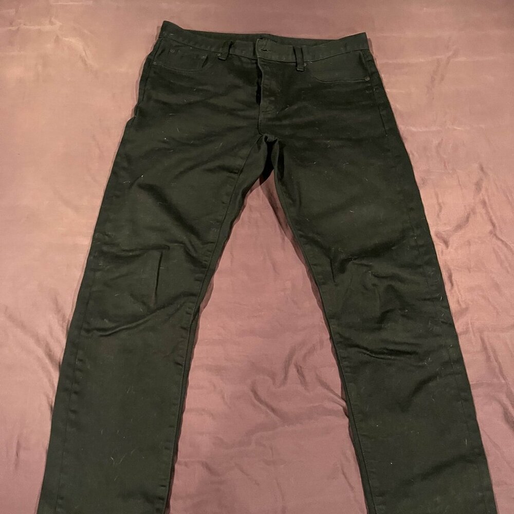 Uniqlo black jeans slim straight leg, mid rise 33x32